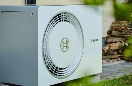 Neue Wärmepumpen von Bosch: umweltfreundliche Wärmeversorgung mit (Foto: Bosch)
