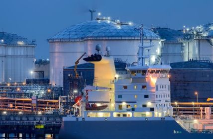 LNG-Terminals melden im Q1 2026 über 25 Terawattstunden (Foto: AdobeStock - Eric Middelkoop - 269658394)